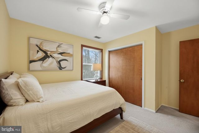 12 WHITE OAK LN, Little Egg Harbor Twp, NJ 08087