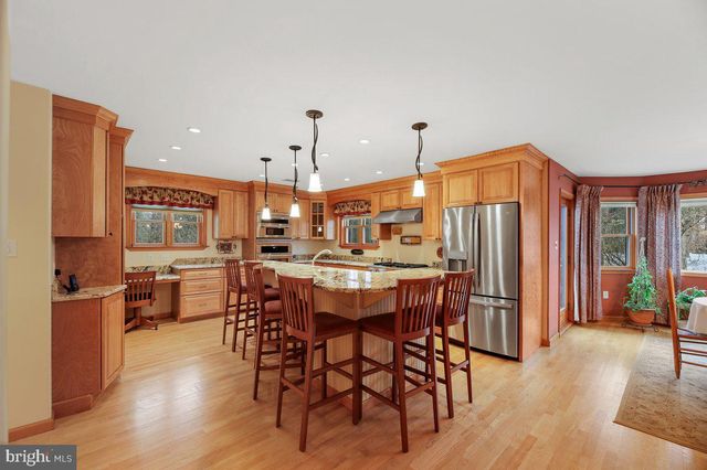 12 WHITE OAK LN, Little Egg Harbor Twp, NJ 08087