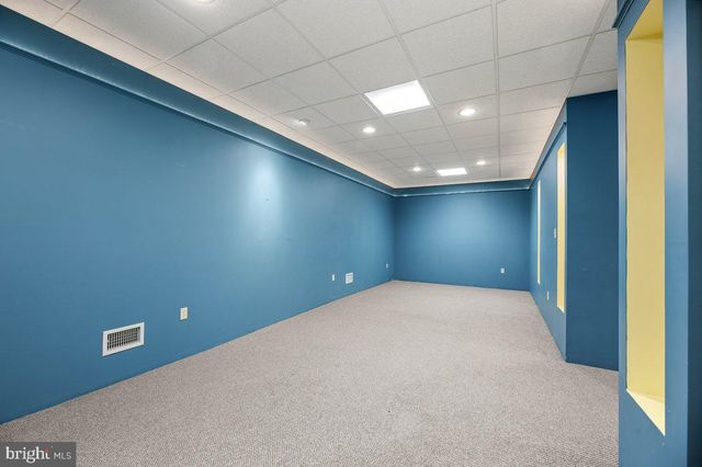 12 WHITE OAK LN, Little Egg Harbor Twp, NJ 08087