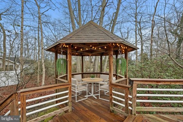 12 WHITE OAK LN, Little Egg Harbor Twp, NJ 08087