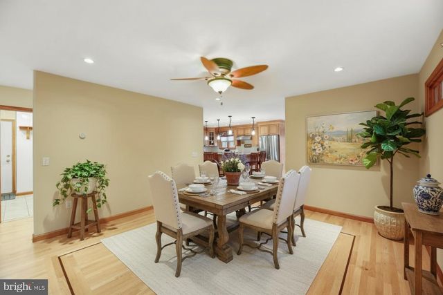 12 WHITE OAK LN, Little Egg Harbor Twp, NJ 08087