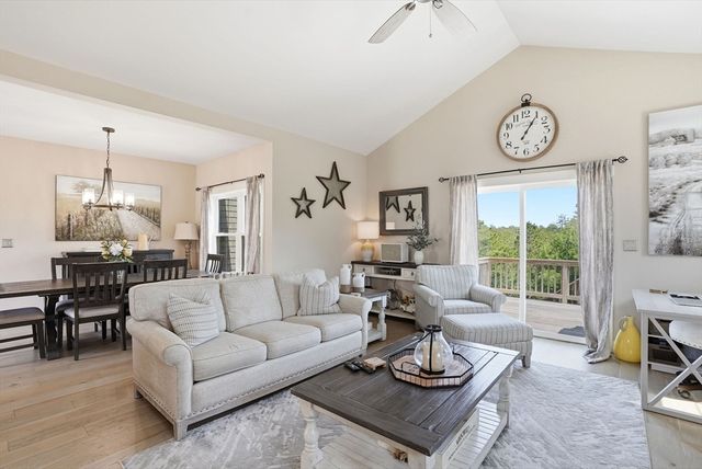 117 White Clover Trl, Plymouth, MA 02360