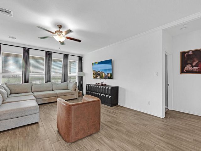 14815 Churchill Downs Avenue, Mont Belvieu, TX 77523