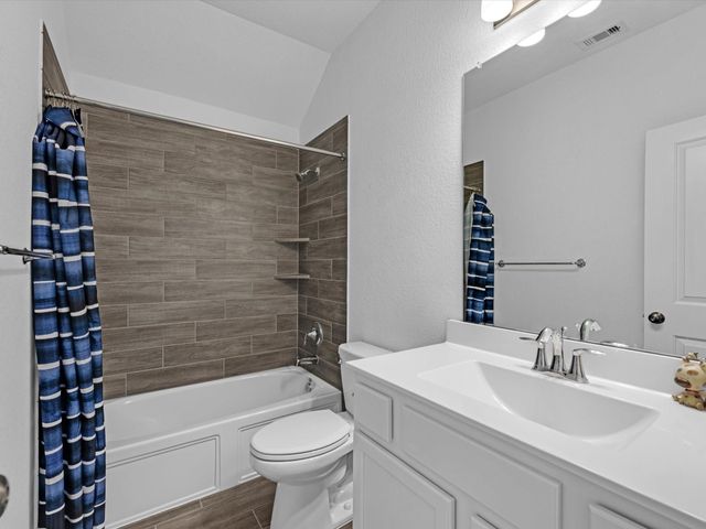 14815 Churchill Downs Avenue, Mont Belvieu, TX 77523