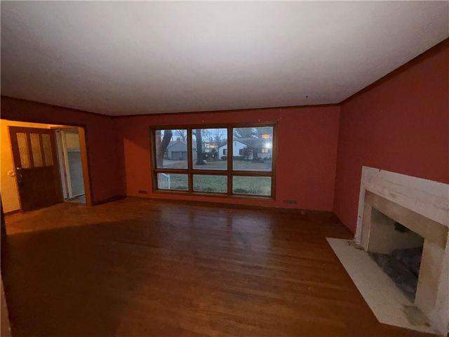 6717 W 65th Terrace, Mission, KS 66202