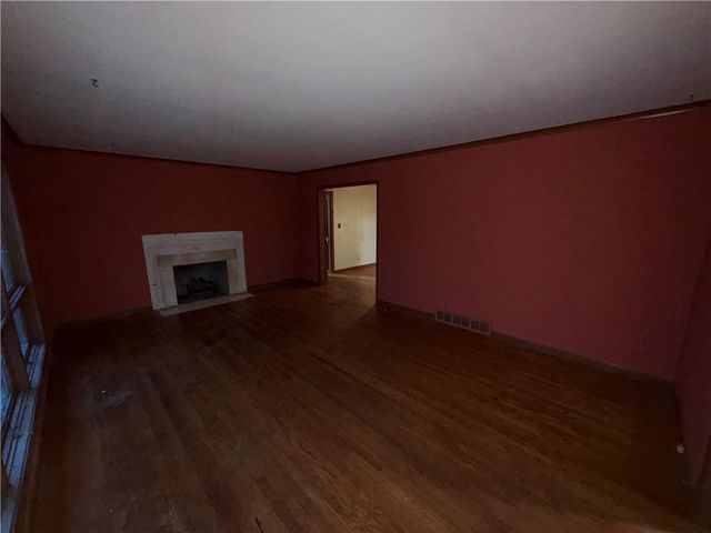 6717 W 65th Terrace, Mission, KS 66202