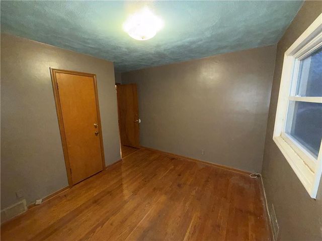 6717 W 65th Terrace, Mission, KS 66202