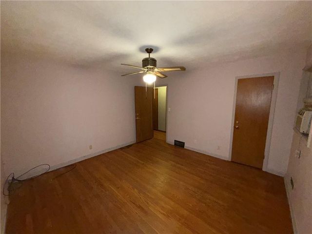 6717 W 65th Terrace, Mission, KS 66202