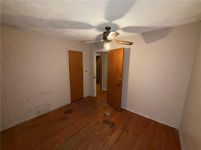 6717 W 65th Terrace, Mission, KS 66202