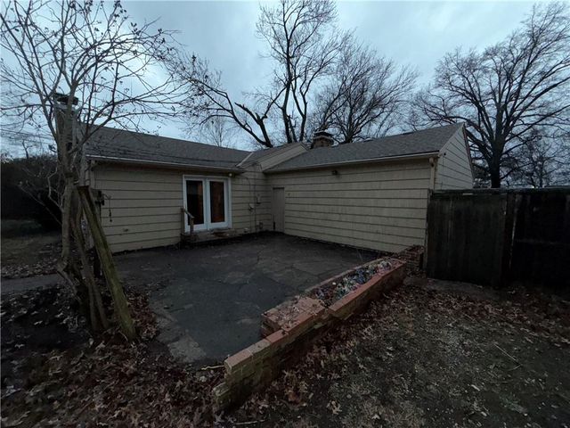 6717 W 65th Terrace, Mission, KS 66202