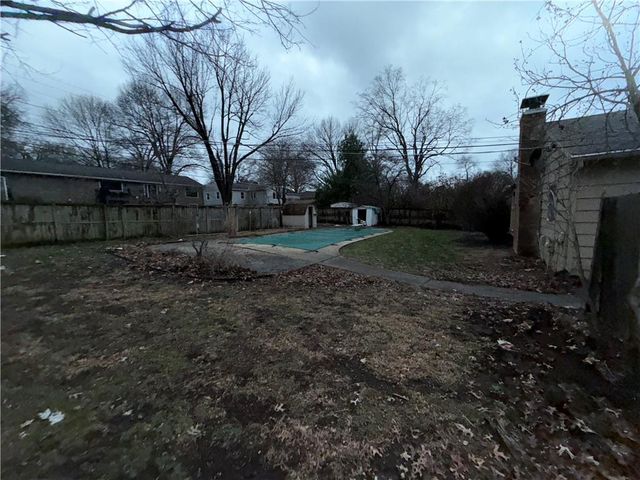 6717 W 65th Terrace, Mission, KS 66202