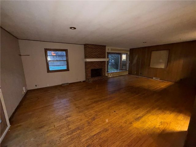 6717 W 65th Terrace, Mission, KS 66202