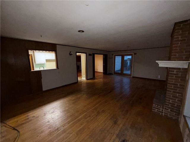 6717 W 65th Terrace, Mission, KS 66202