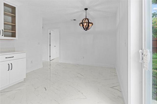 421 ROLLINS DRIVE, Davenport, FL 33837