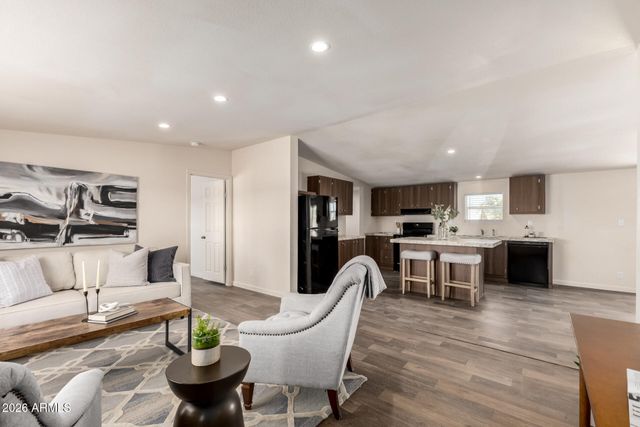 10733 N HILLSIDE Drive, Casa Grande, AZ 85122