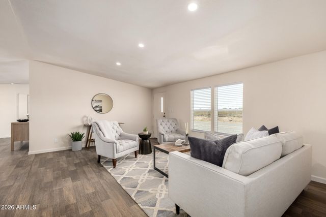 10733 N HILLSIDE Drive, Casa Grande, AZ 85122