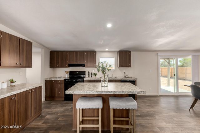 10733 N HILLSIDE Drive, Casa Grande, AZ 85122