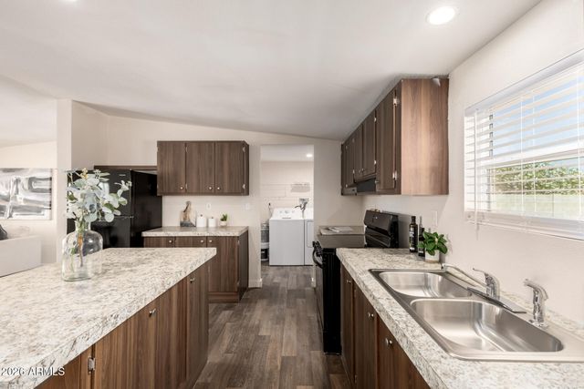 10733 N HILLSIDE Drive, Casa Grande, AZ 85122