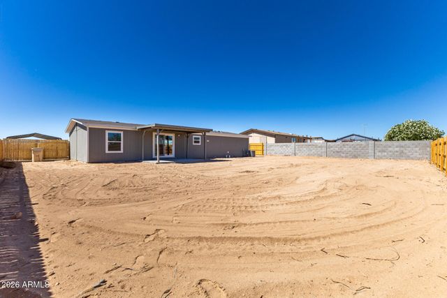 10733 N HILLSIDE Drive, Casa Grande, AZ 85122