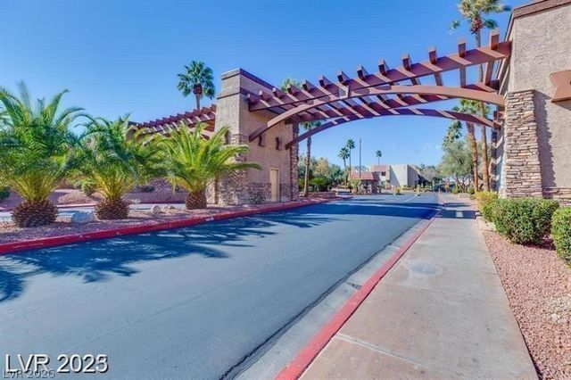 5314 River Glen Drive 288, Las Vegas, NV 89103