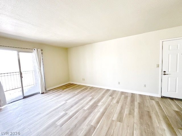 5314 River Glen Drive 288, Las Vegas, NV 89103