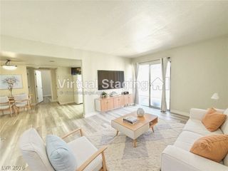 5314 River Glen Drive 288, Las Vegas, NV 89103