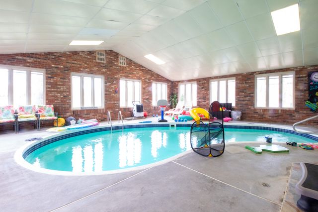 8420 Interlochen Drive, Nixa, MO 65714