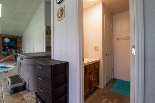 8420 Interlochen Drive, Nixa, MO 65714