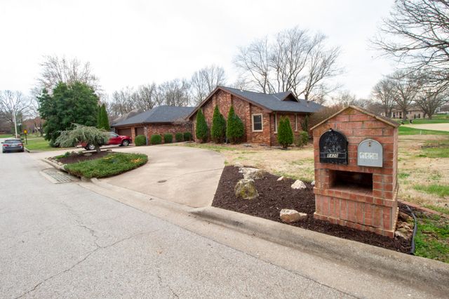 8420 Interlochen Drive, Nixa, MO 65714