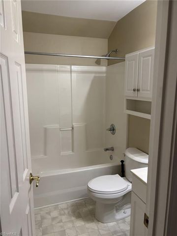 100 Riverwalk Lane, Jamestown, NC 27282
