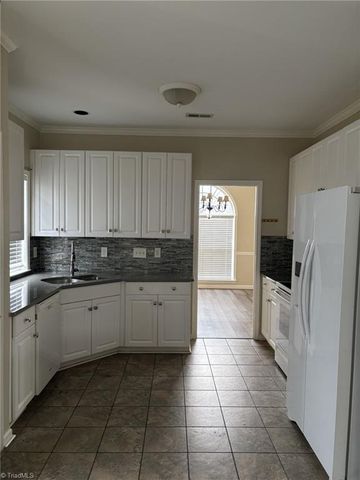 100 Riverwalk Lane, Jamestown, NC 27282