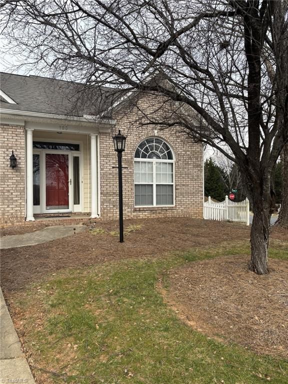 100 Riverwalk Lane, Jamestown, NC 27282