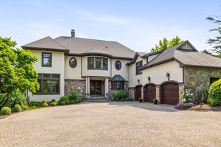 9 Cobtail Way, Simsbury, CT 06070