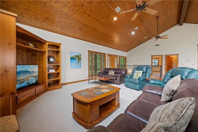 10959 Clyde Acord Road, Franklin, TX 77856