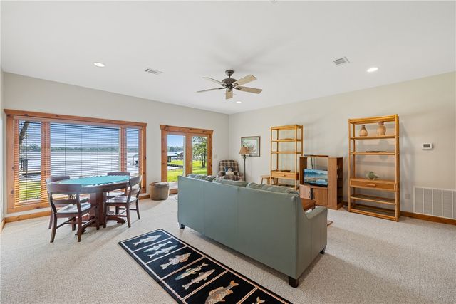 10959 Clyde Acord Road, Franklin, TX 77856