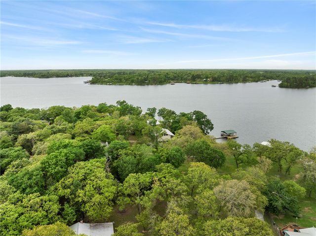 10959 Clyde Acord Road, Franklin, TX 77856