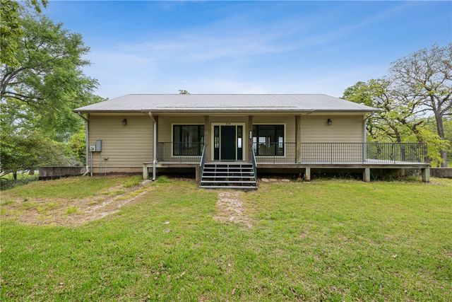10959 Clyde Acord Road, Franklin, TX 77856