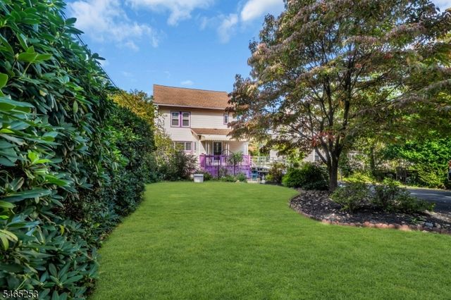 62 Riggs Pl, South Orange Village Twp., NJ 07079