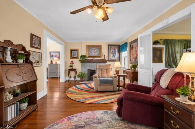 62 Riggs Pl, South Orange Village Twp., NJ 07079