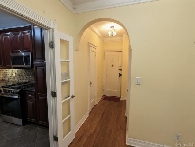 8344 Lefferts Boulevard 1F, Kew Gardens, NY 11415