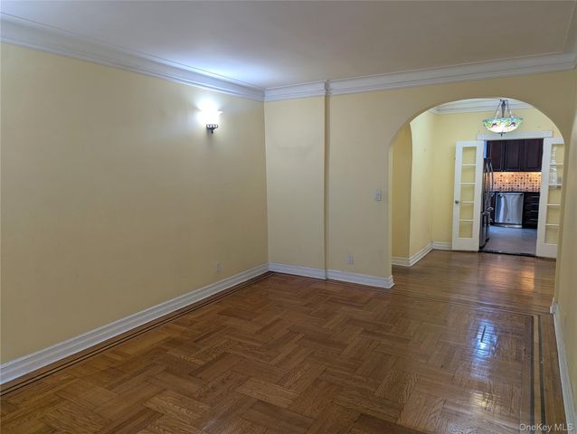 8344 Lefferts Boulevard 1F, Kew Gardens, NY 11415