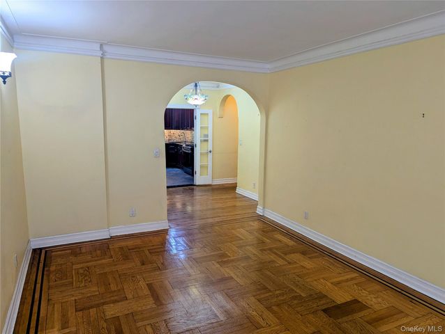 8344 Lefferts Boulevard 1F, Kew Gardens, NY 11415