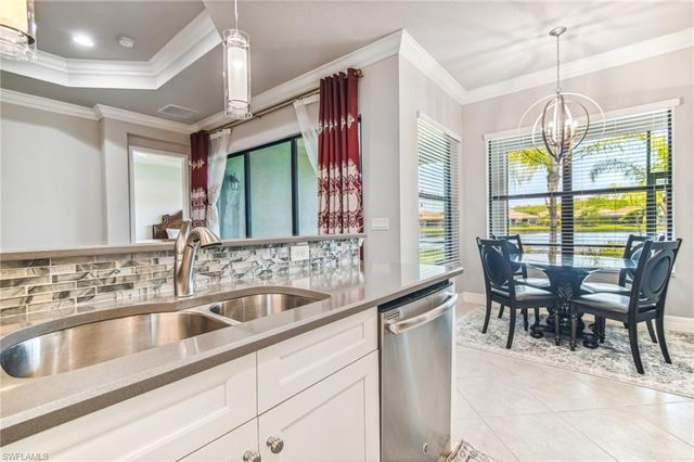 11541 Stonecreek CIR W, Fort Myers, FL 33913