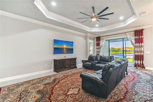 11541 Stonecreek CIR W, Fort Myers, FL 33913