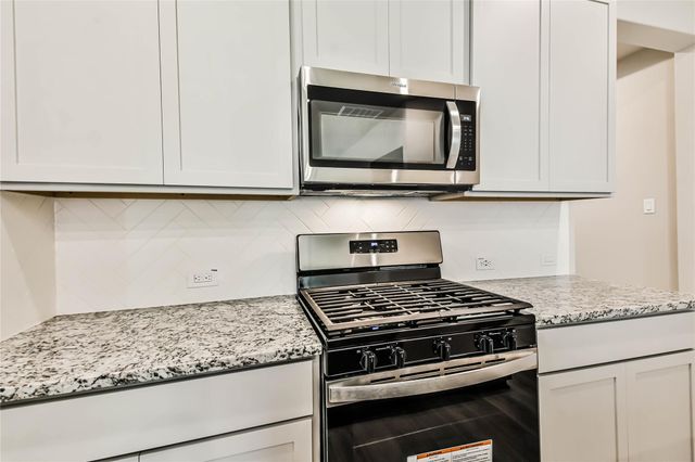 558 Sand Branch, Conroe, TX 77304