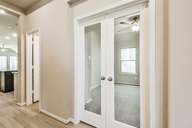 558 Sand Branch, Conroe, TX 77304
