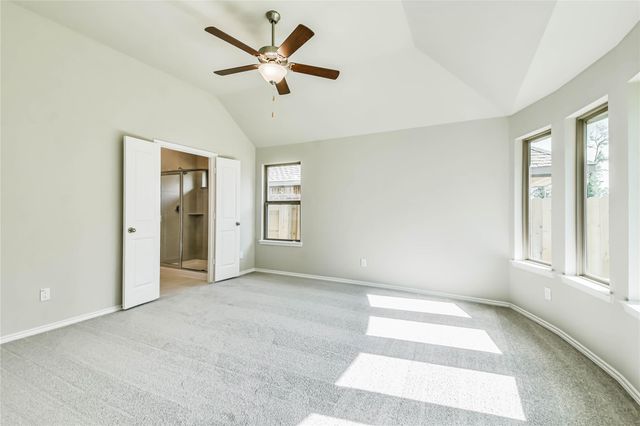 558 Sand Branch, Conroe, TX 77304