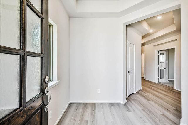 558 Sand Branch, Conroe, TX 77304
