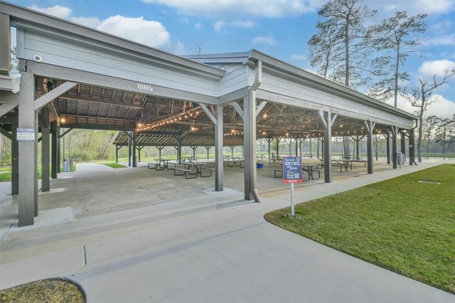 558 Sand Branch, Conroe, TX 77304