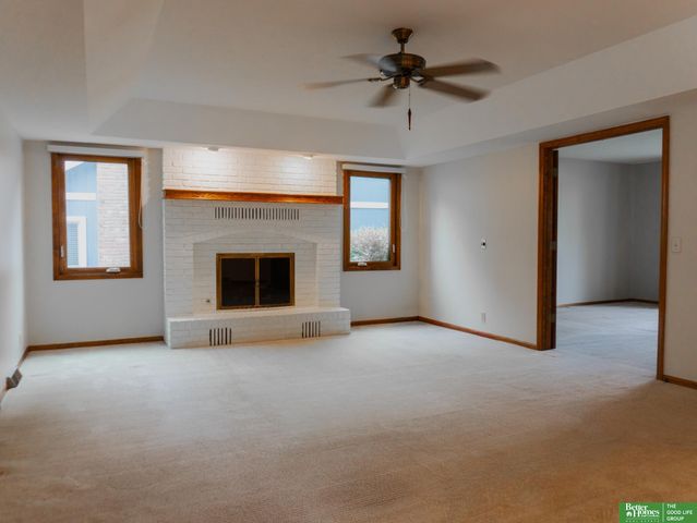 823 N 149 Street, Omaha, NE 68154